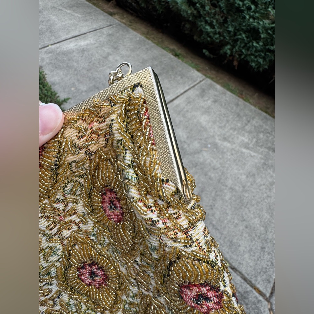 👜 Vintage WALBORG Elegant Gold and Pink Tapestry Embroidered Women's Bag - Picture 6 of 14
